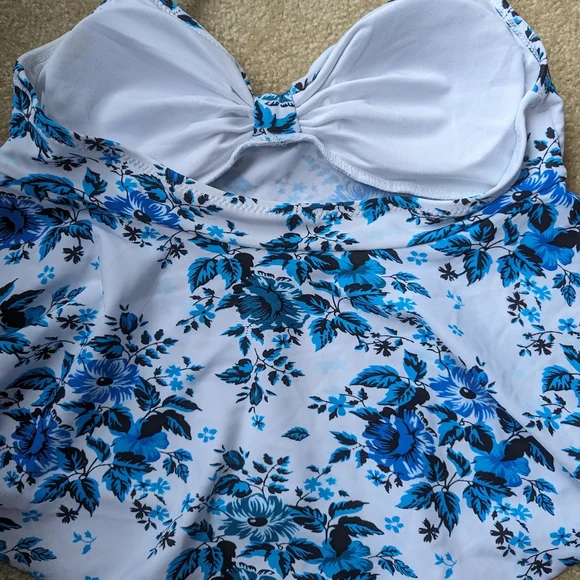 Cupshe bikini bathing suit size Medium - Picture 4 of 8